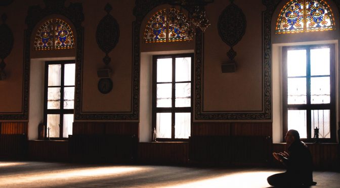 photo of praying indoors